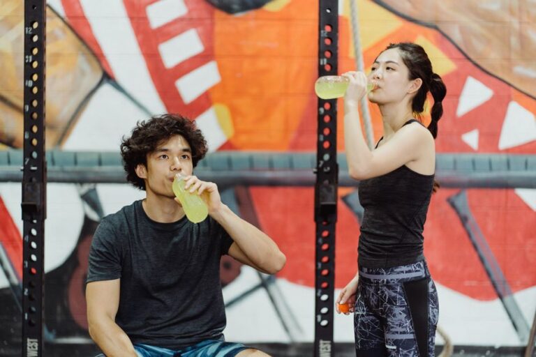 How to Optimize Your Hydration for Better Nutritional Absorption: Essential Tips for Athletes and Active Individuals